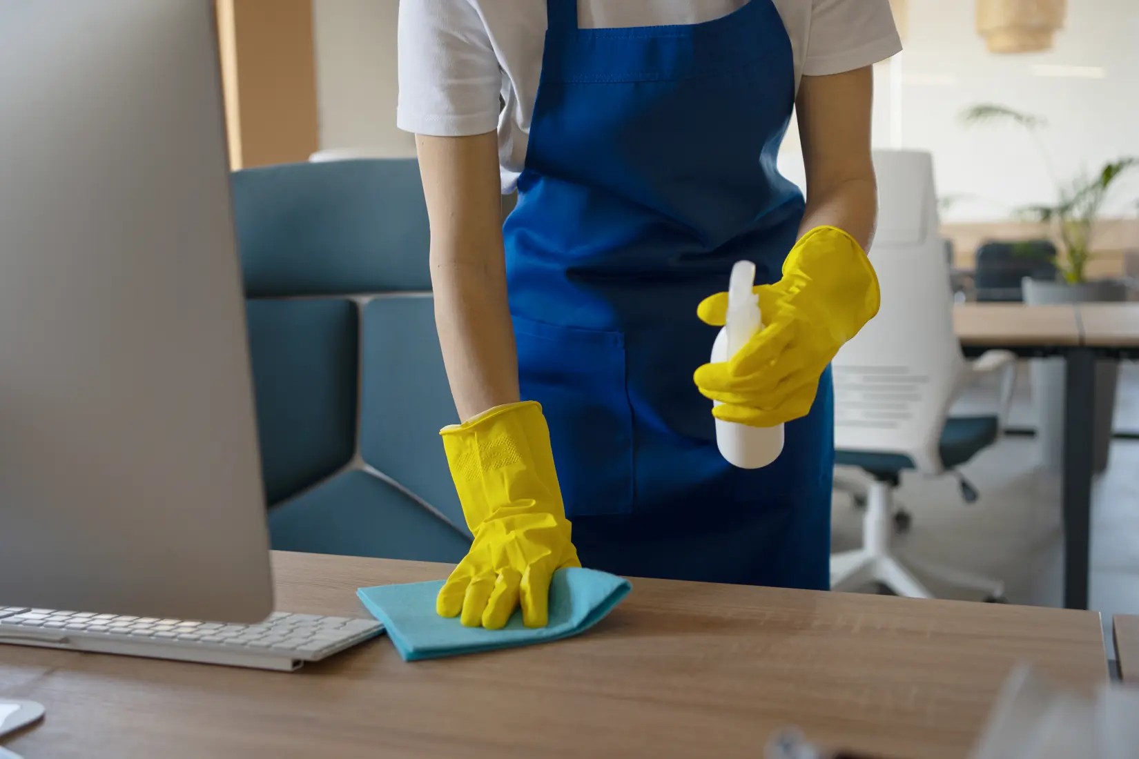 ¿Cómo limpiar las persianas de exterior de tu hogar?